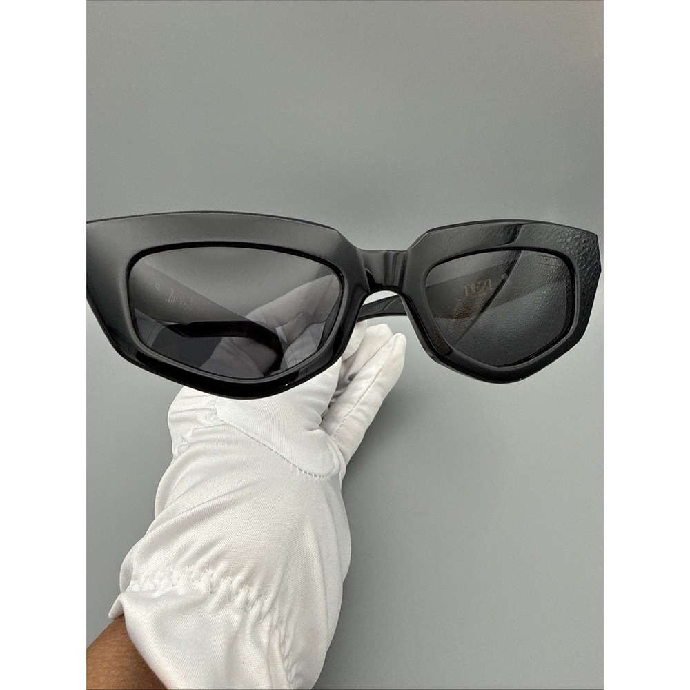 DEZI "ON READ" AUTHENTIC SUNGLASSES BLACK CAT EYE GRAY LENS 52–18 MODERN TREND - Picture 6 of 10